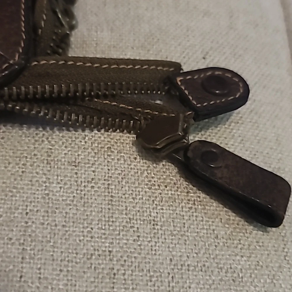 Gucci Supreme Portfolio Clutch
